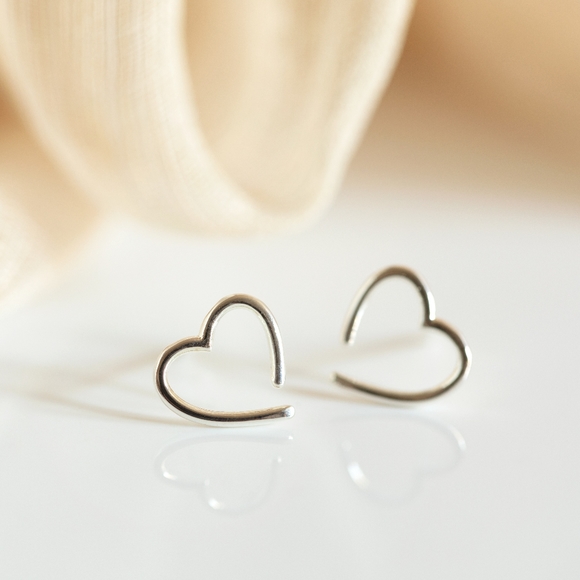 Open Heart Earrings (S925) - Picture 6 of 9